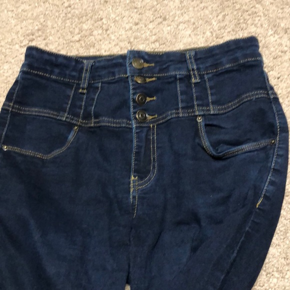 Size 9 high waisted denim jeans with 3 button - Picture 3 of 4